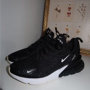 Nike Air Max 270